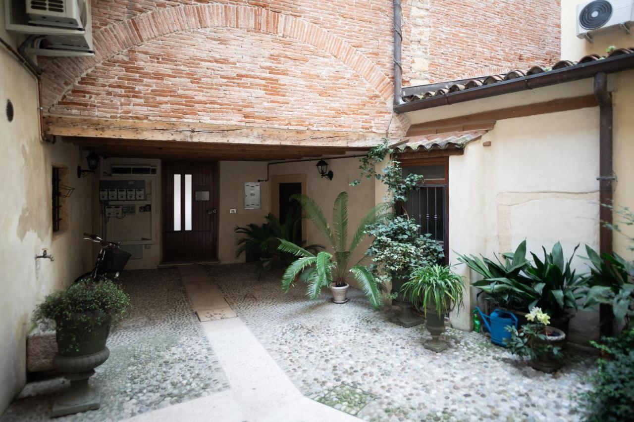 Becket Verona Flat Buitenkant foto
